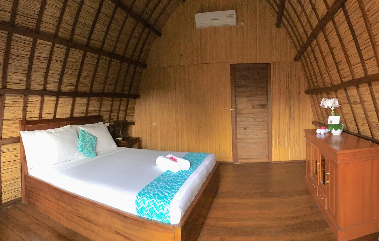 Amora Villa Gili Trawangan Exterior photo