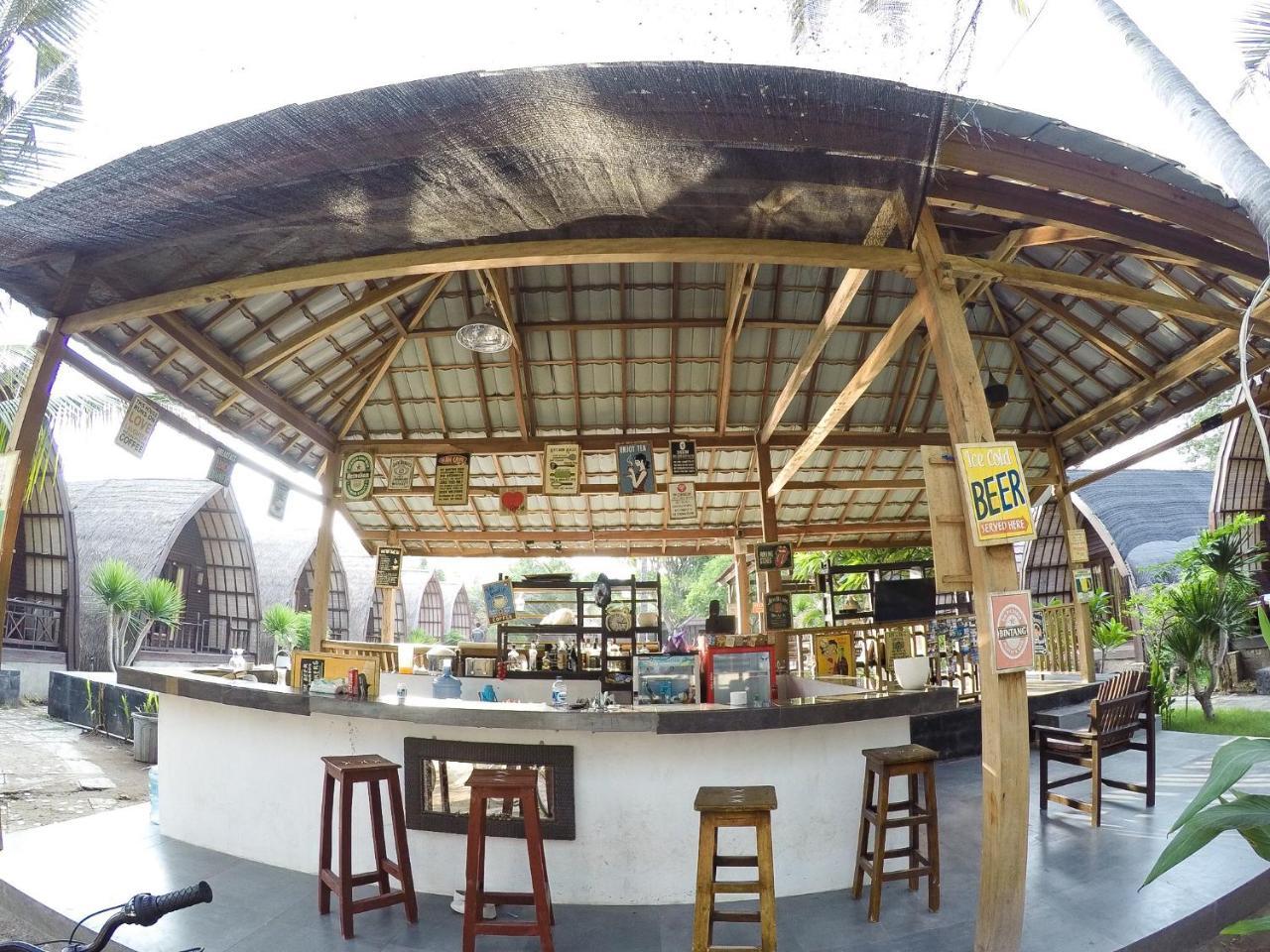 Amora Villa Gili Trawangan Exterior photo
