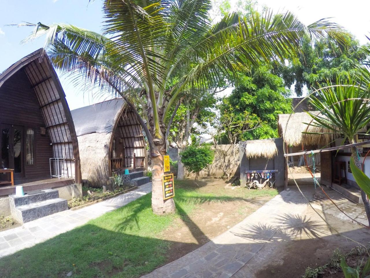 Amora Villa Gili Trawangan Exterior photo