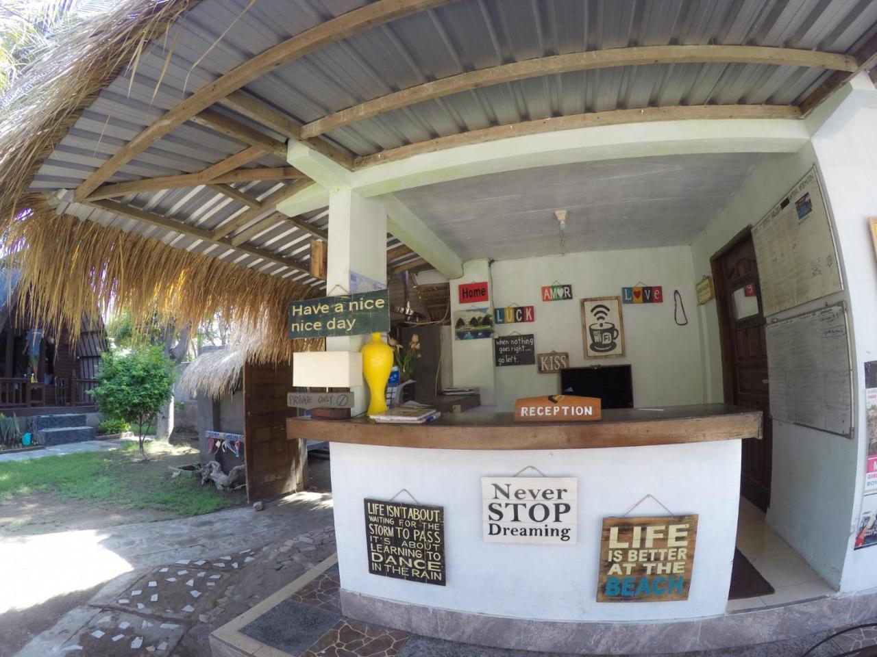 Amora Villa Gili Trawangan Exterior photo