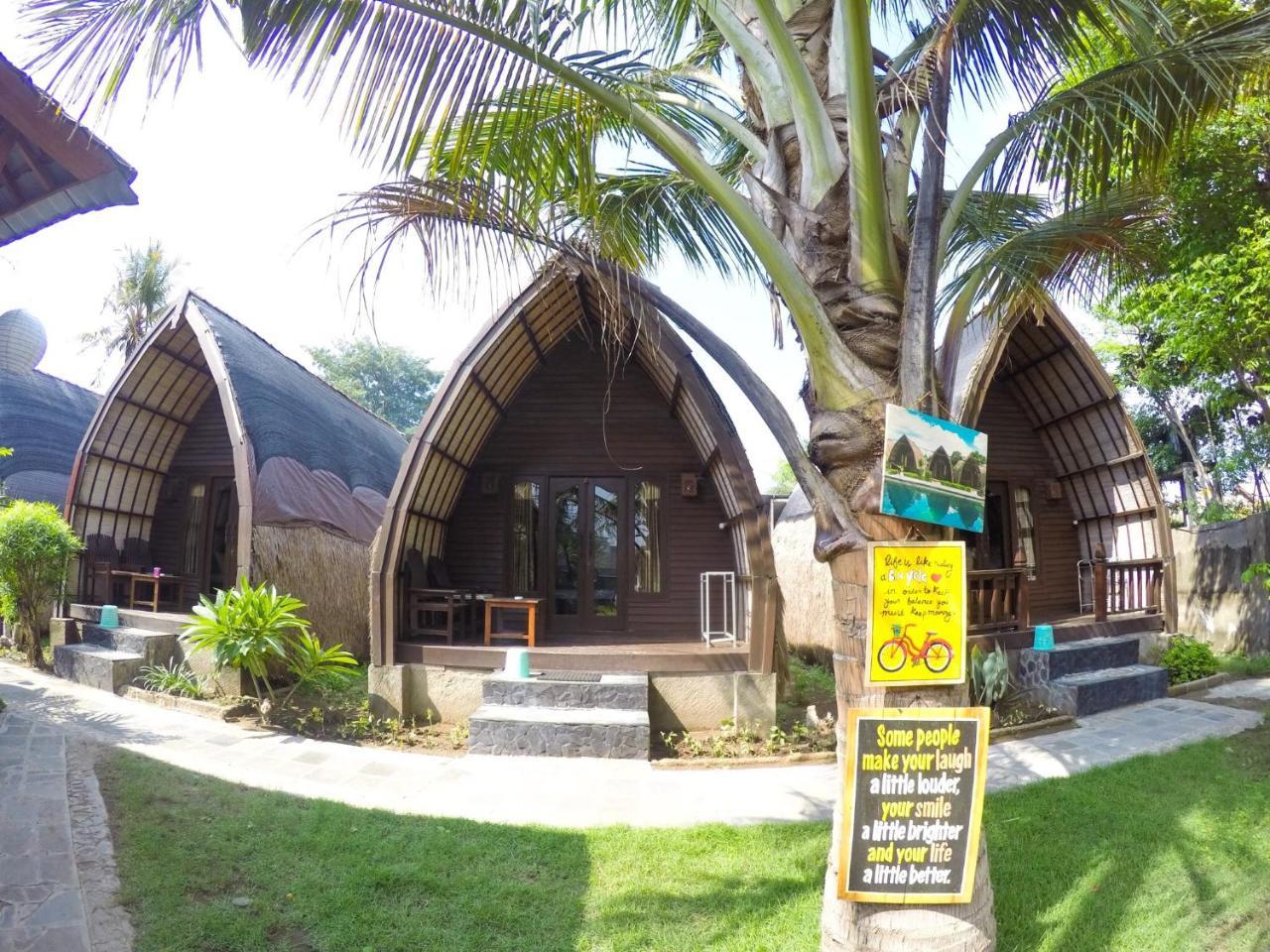 Amora Villa Gili Trawangan Exterior photo