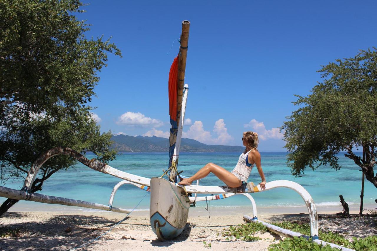 Amora Villa Gili Trawangan Exterior photo